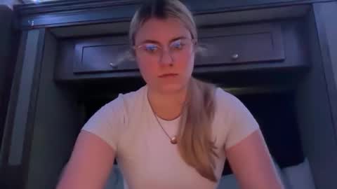 Snapshot of alexisdanielxo chatting on September 2025 05:37:01 PM Alexis Danielle online show from September 2025 05:37:01 PM