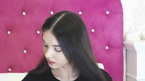 alexisdevine online show from February 2026 05:25:01 AM