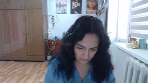 Snapshot of alexismillers chatting on October 2025 08:43:01 AM AlexisMillers online show from October 2025 08:43:01 AM