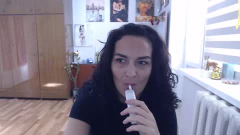 Snapshot of alexismillers chatting on October 2025 10:27:01 AM AlexisMillers online show from October 2025 10:27:01 AM