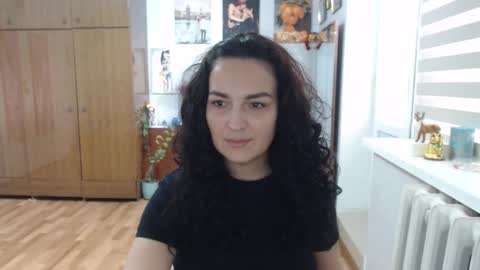 Snapshot of alexismillers chatting on November 2025 09:32:01 AM AlexisMillers online show from November 2025 09:32:01 AM