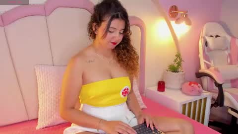 Snapshot of alexitha_cutte chatting on July 2026 10:43:02 AM A L E X A online show from July 2026 10:43:02 AM