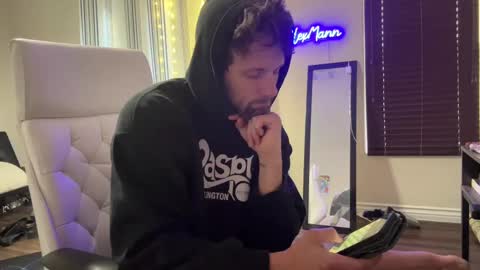 Alex Mann online show from September 2025 02:44:02 PM