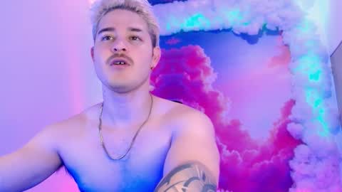 Alex online show from November 2025 07:15:01 PM