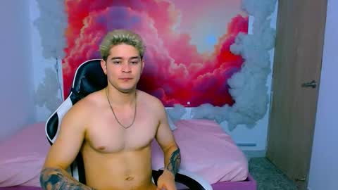 Snapshot of alexpierss chatting on November 2025 08:11:02 PM Alex online show from November 2025 08:11:02 PM