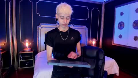 Alex online show from September 2025 07:16:01 PM