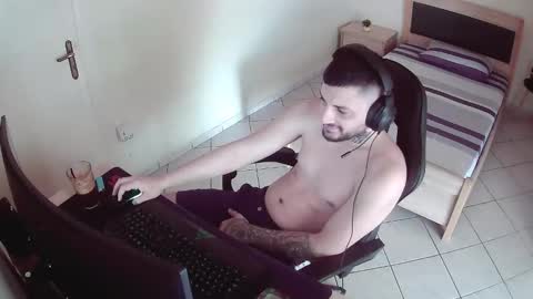 alexthepro00 online show from June 2026 06:40:01 AM
