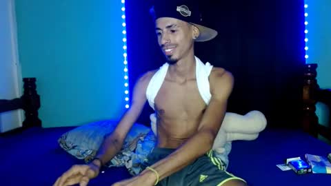 Snapshot of alexx_1214 chatting on October 2025 03:10:02 AM Alexx online show from October 2025 03:10:02 AM