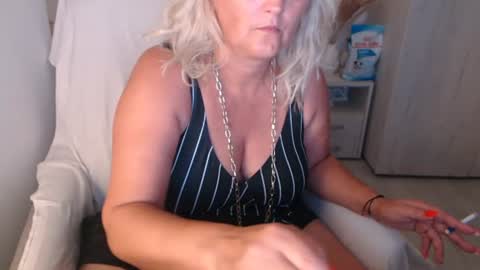 Jhoa online show from August 2026 01:40:02 AM