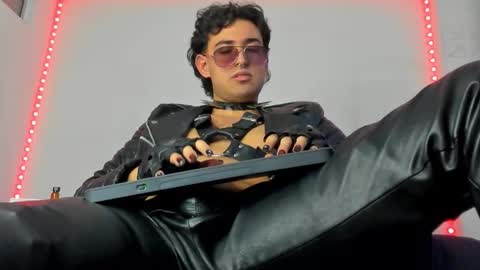 Alexander online show from November 2025 04:23:02 AM