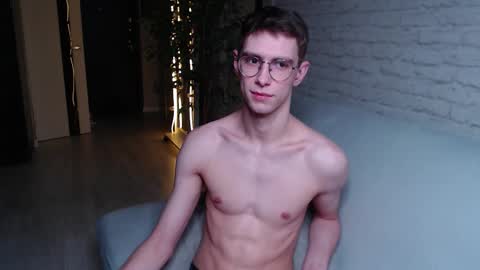 Alfie online show from November 2025 04:28:02 AM