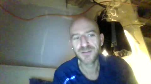 Edgarrrdd1021 online show from April 2026 06:01:02 PM