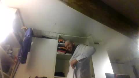 Edgarrrdd1021 online show from April 2026 07:10:01 PM