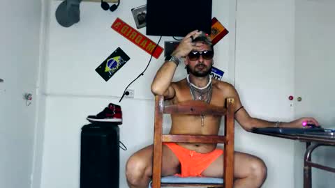 alfredopantuso online show from April 2026 07:02:01 AM