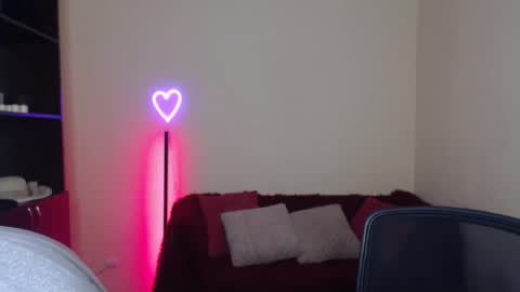 Alianna online show from February 2025 03:28:02 PM