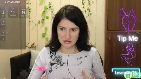 Alianna online show from November 2025 12:28:02 PM