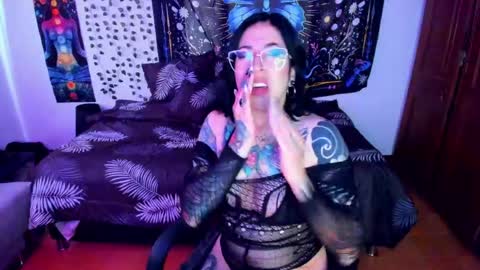 Snapshot of alice666f chatting on April 2026 04:26:01 PM ALiCE ROSE online show from April 2026 04:26:01 PM