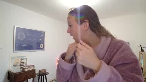 Alice online show from November 2025 10:10:02 AM