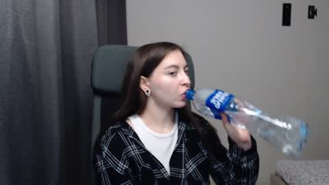 Snapshot of alice_________________________ chatting on January 2025 07:52:01 PM Alice online show from January 2025 07:52:01 PM