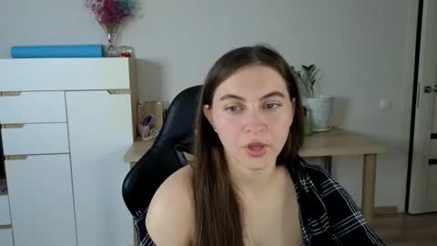 Snapshot of alice_________________________ chatting on September 2025 10:04:02 AM Alice online show from September 2025 10:04:02 AM