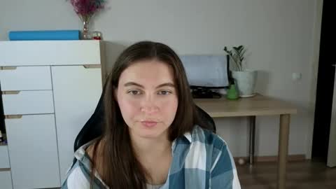 Snapshot of alice_________________________ chatting on September 2025 06:52:01 PM Alice online show from September 2025 06:52:01 PM