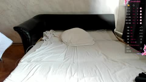 Snapshot of alice_allens chatting on May 2026 04:54:02 AM Alice online show from May 2026 04:54:02 AM