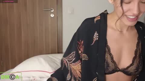 A R Y A  T I A online show from January 2025 07:49:02 PM