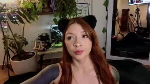 Snapshot of alice_baudelaire chatting on October 2025 01:58:01 AM Alicia online show from October 2025 01:58:01 AM