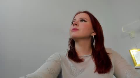 Snapshot of alice_bess chatting on December 2024 02:19:02 PM Alice.....Welcome to my room Lets get to know each other better and have an unforgettable time online show from December 2024 02:19:02 PM