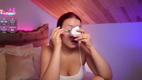 Snapshot of alice_bess chatting on September 2025 10:59:01 AM Alice.....Welcome to my room Lets get to know each other better and have an unforgettable time online show from September 2025 10:59:01 AM
