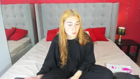 Snapshot of alice_clark13 chatting on November 2025 03:35:01 PM Alis online show from November 2025 03:35:01 PM