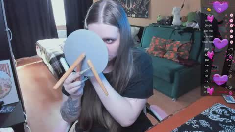 Snapshot of alice_dreamgirl_ chatting on April 2026 12:28:02 PM Alice 3 online show from April 2026 12:28:02 PM