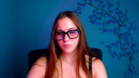 Snapshot of alice_dreamofu chatting on July 2026 05:44:02 AM Alice online show from July 2026 05:44:02 AM
