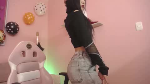 alice_in_hornyland_ online show from October 2025 08:42:01 PM