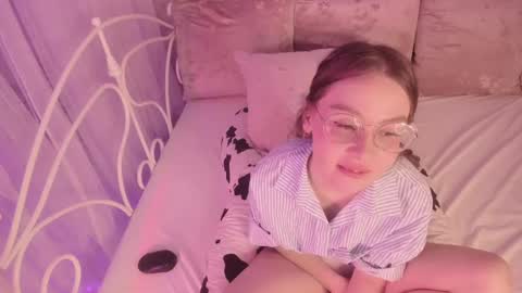 Alice online show from February 2025 10:58:01 PM