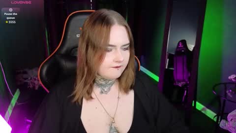 alice_linger online show from September 2025 03:12:02 PM