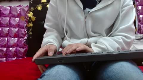 alice online show from September 2025 12:32:02 PM