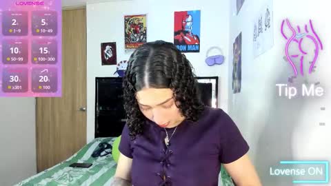 Snapshot of alice_martinez_ chatting on November 2025 08:43:02 PM alice and amber online show from November 2025 08:43:02 PM