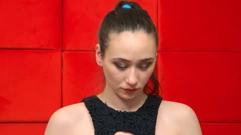 Snapshot of alice_munro chatting on January 2025 01:31:01 AM AliceMunro online show from January 2025 01:31:01 AM