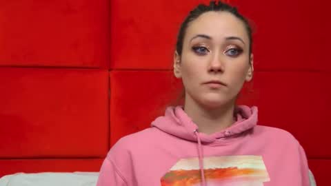 Snapshot of alice_munro chatting on February 2025 06:42:02 PM AliceMunro online show from February 2025 06:42:02 PM