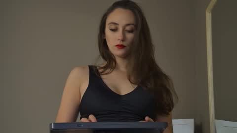 Snapshot of alice_munro chatting on October 2025 07:31:01 PM AliceMunro online show from October 2025 07:31:01 PM