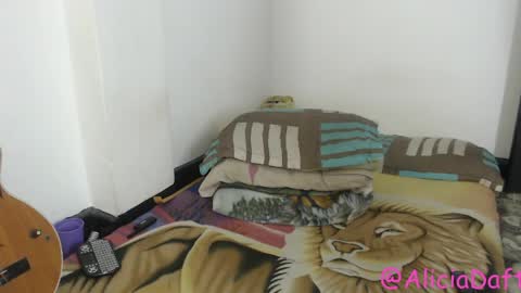 Alicia Aldara online show from May 2026 12:52:02 AM