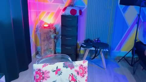 Alice online show from October 2025 10:10:01 PM