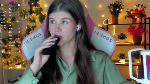 Alice online show from September 2025 09:14:01 PM