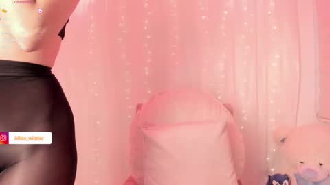 Alice  online show from October 2025 06:16:02 PM