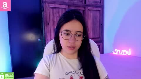 Snapshot of alicee_2 chatting on October 2025 11:11:02 AM Aliceee .. 97YP9VWGZHrefnav wishlist lists 1 online show from October 2025 11:11:02 AM
