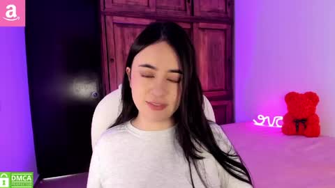Snapshot of alicee_2 chatting on April 2026 06:25:01 PM Aliceee .. 97YP9VWGZHrefnav wishlist lists 1 online show from April 2026 06:25:01 PM