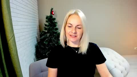 Alicee online show from December 2024 08:00:02 PM