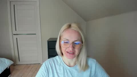 Alicee online show from February 2025 12:22:02 PM