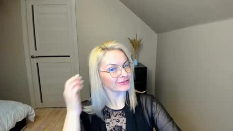 Alicee online show from February 2025 07:27:02 PM